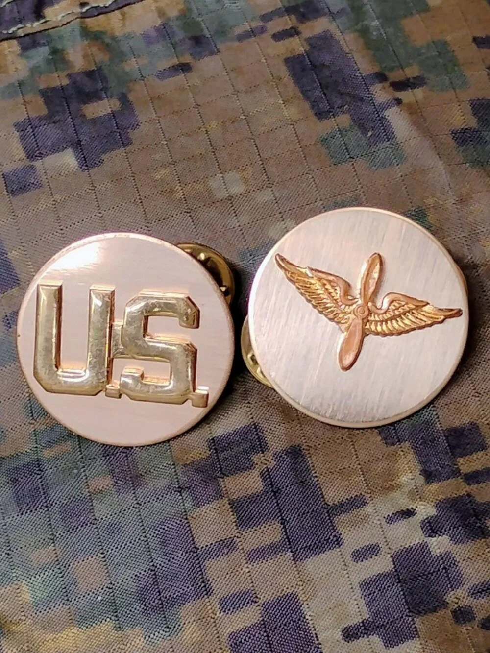 WWII US Army Air Corps Enlisted Collar Brass Insignia Pins Disc Pair WW2 USAAF